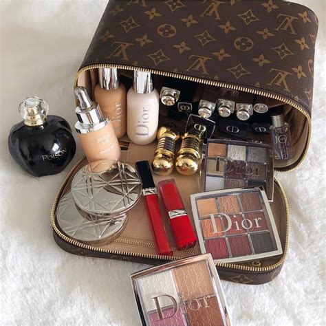 make up tasje louis vuitton|Products by Louis Vuitton: Cosmetic Pouch.